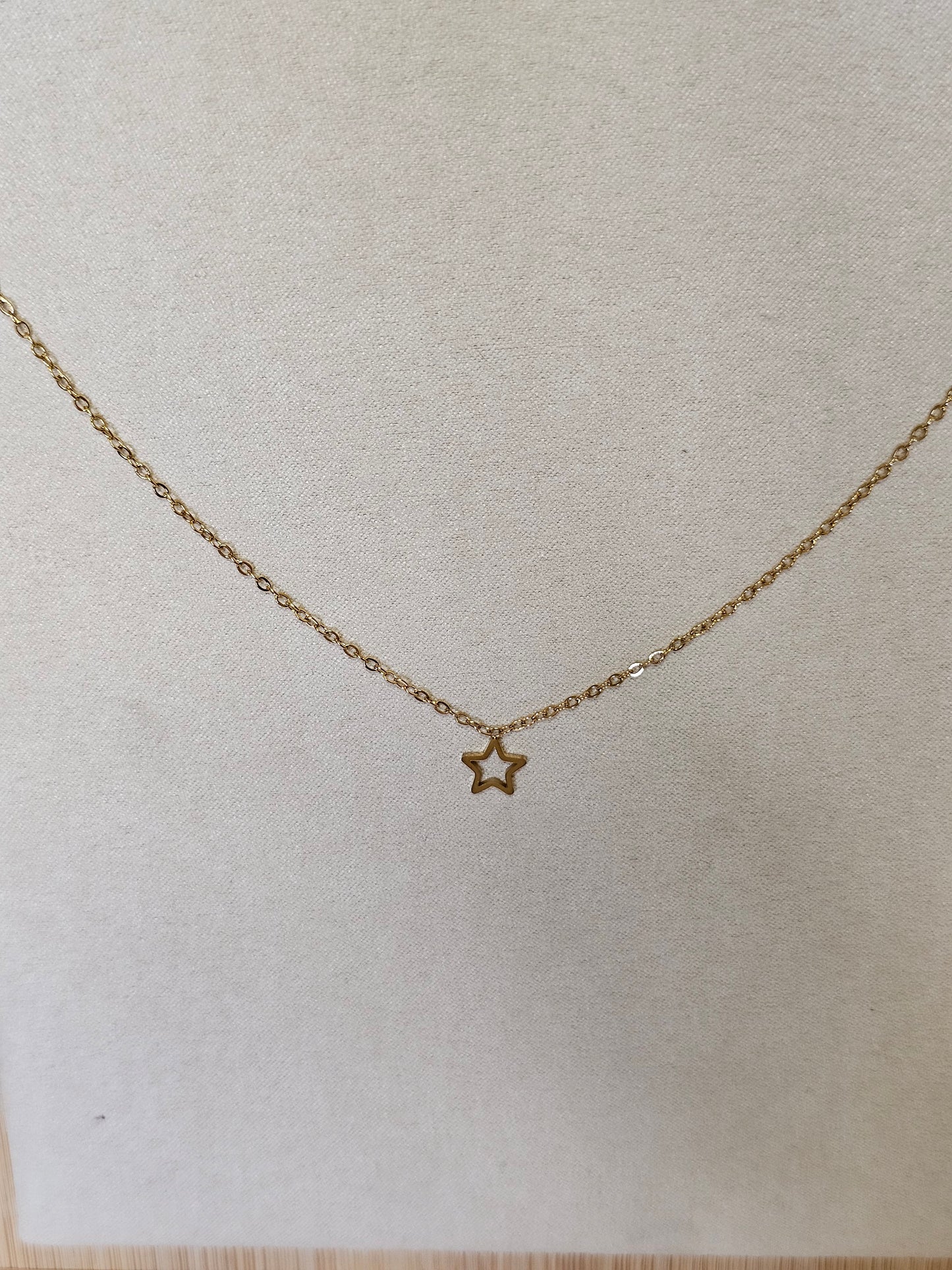 CADENA ESTRELLA DORADA