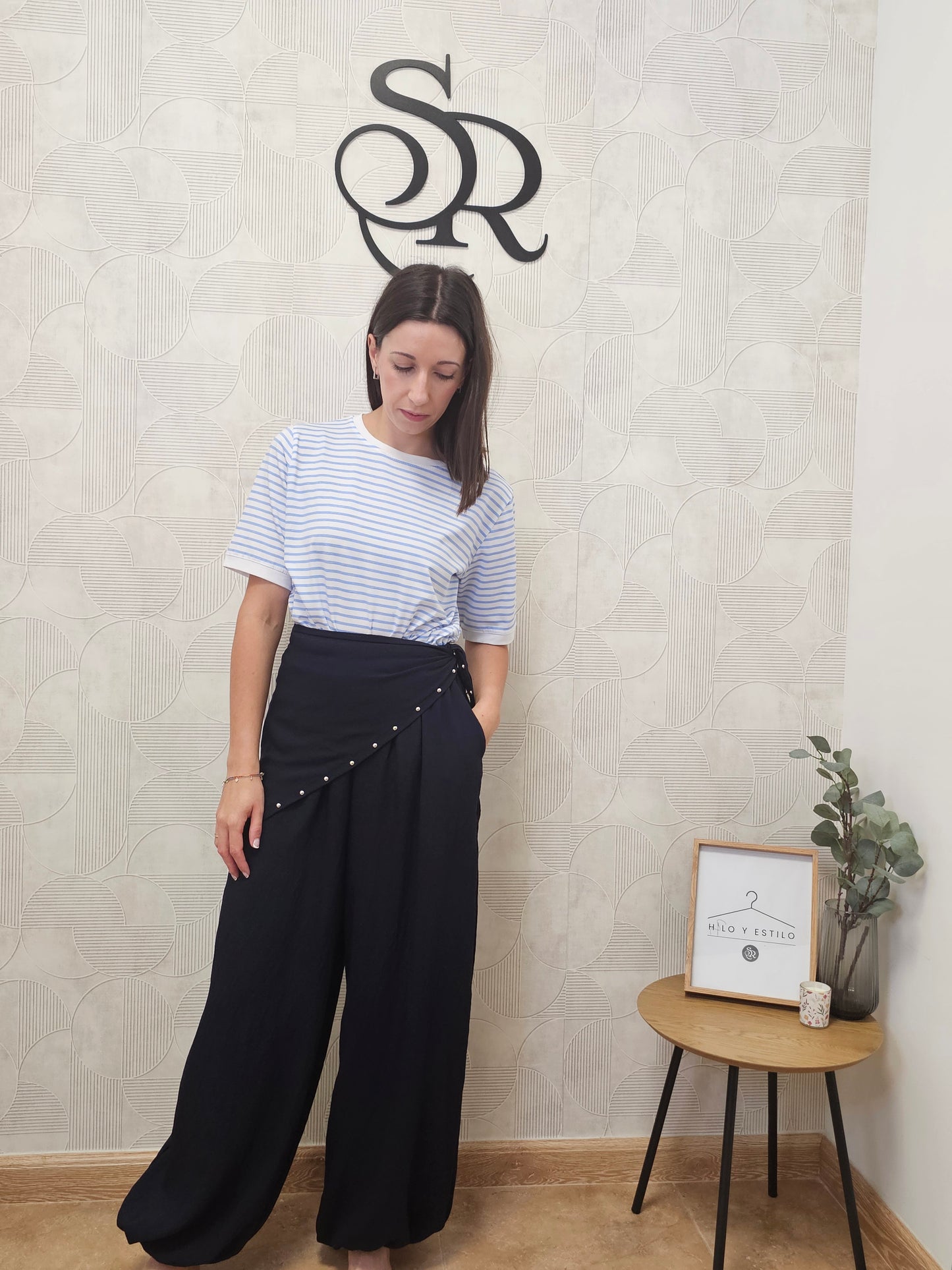PANTALÓN TACHUELAS MARINO