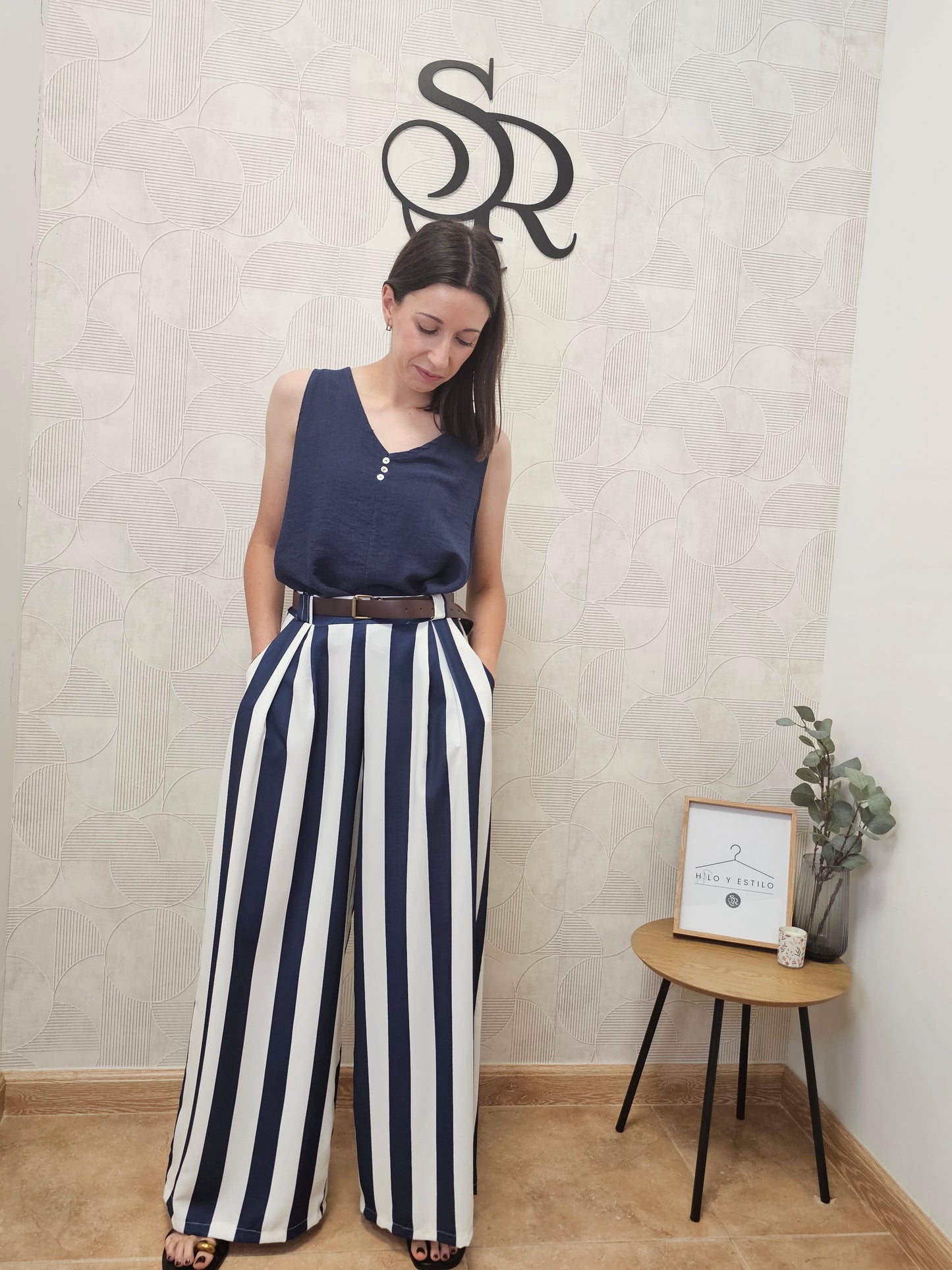 PANTALÓN CON CINTURÓN